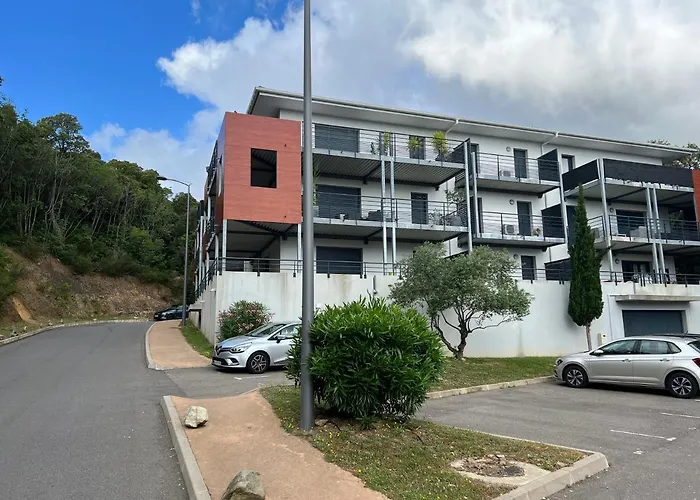 T2 Avec Tres Grande Terrasse Appartamento